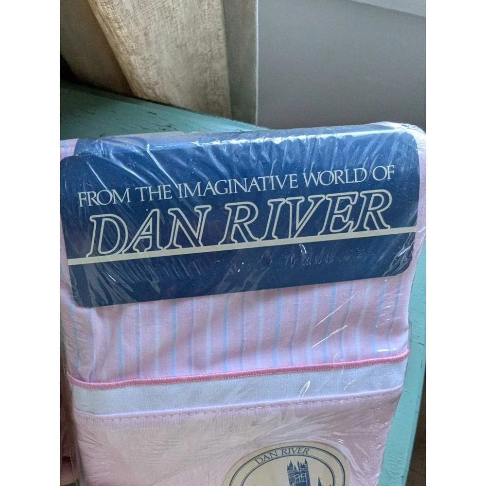 VTG NEW‎ USA Dan River TWO KING PILLOWCASES 20 X 40 Pink& Light Blue Stripes